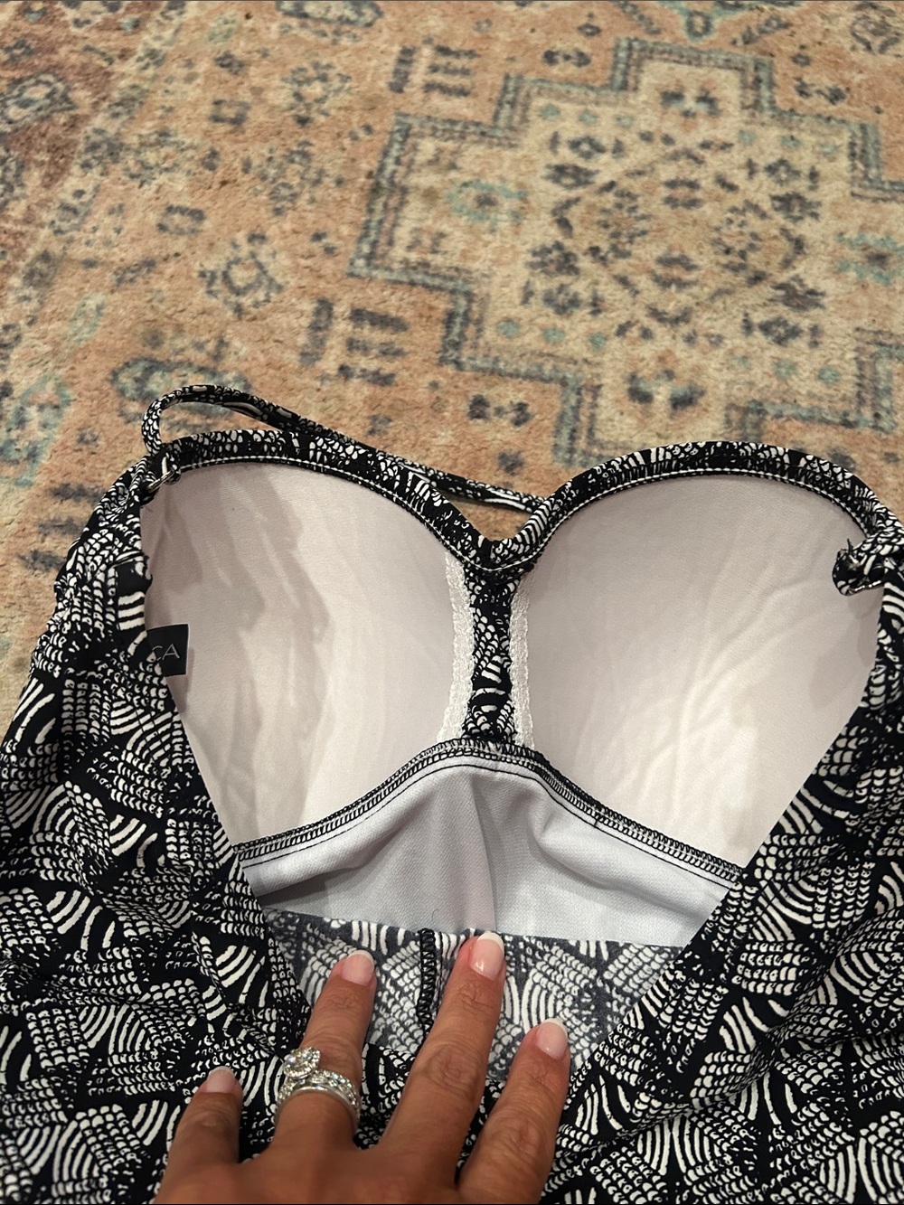 La Blanca Black & White Geometric One-Piece Swimsuit - Picture 11 of 11